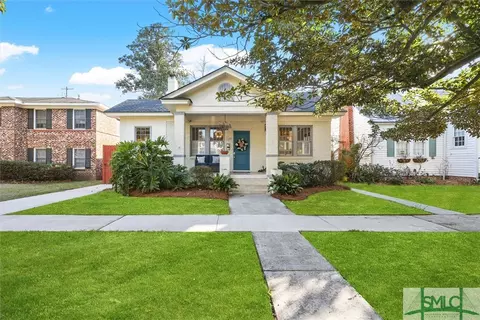 129 E 55th St, Savannah, GA 31405