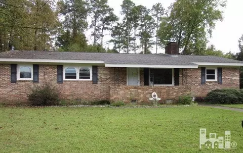 321 W Hall St, Wallace, NC 28466 photo 1