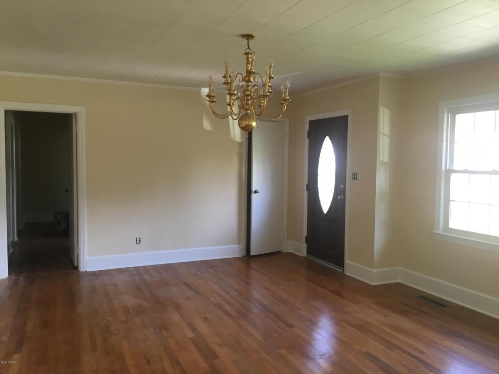 520 E Murphy St, Wallace, NC 28466 photo 4