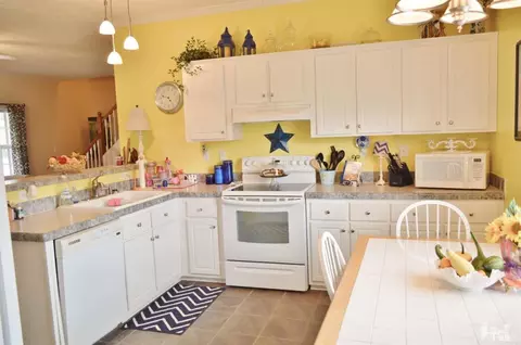 178 Macon Smith Dr, Willard, NC 28478 photo 3