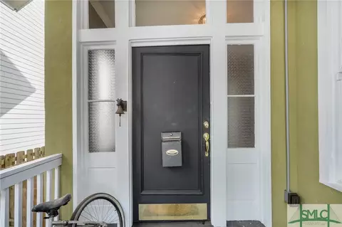 9 E 38th St, Savannah, GA 31401 photo 3
