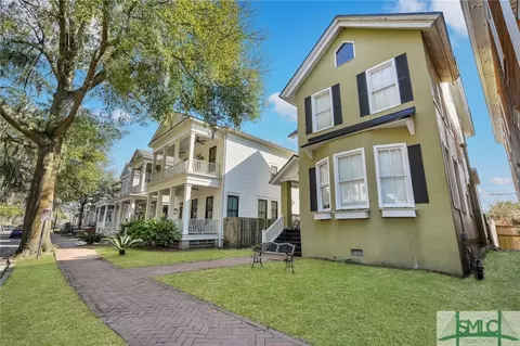 9 E 38th St, Savannah, GA 31401 photo 2