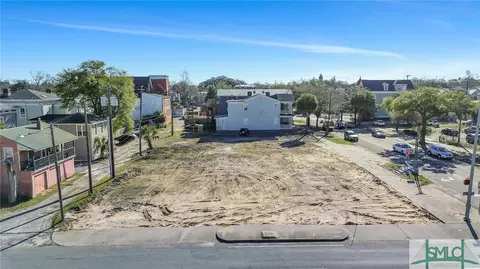 1210 Drayton St, Savannah, GA 31401