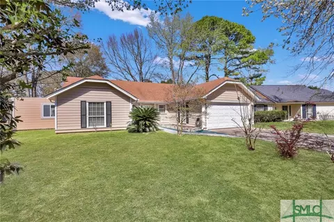 4 Fox Tail Ct, Savannah, GA 31406