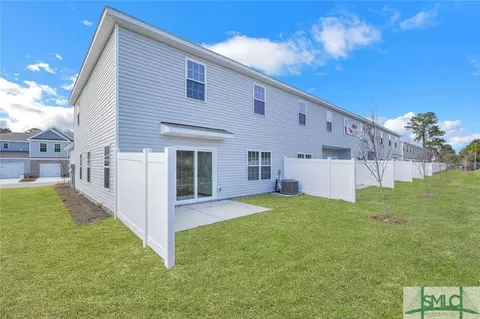 564 Governor Treutlen Cir, Pooler, GA 31322 photo 3