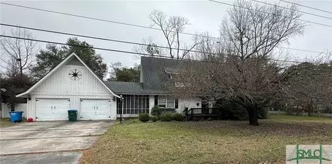 102 N Savannah Ave, Rincon, GA 31326