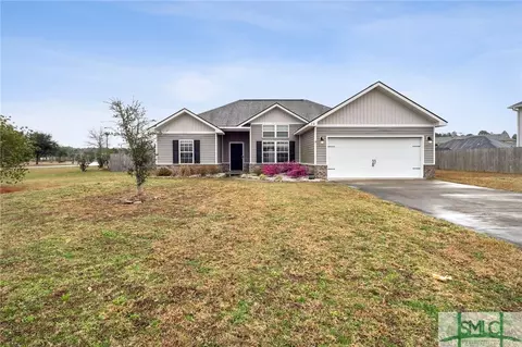 20 Farnsworth Trl, Hinesville, GA 31313