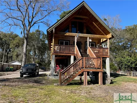 96 W Ridge Ct, Midway, GA 31320