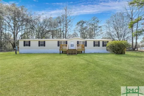 1193 Pine Needle Dr, Ellabell, GA 31308