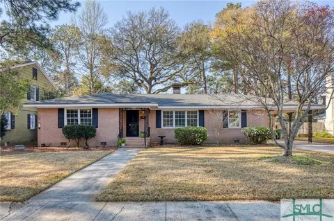 105 E 56th St, Savannah, GA 31405