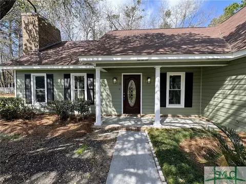 15 Douglas Ct, Bloomingdale, GA 31302