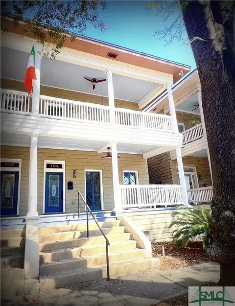 104 W 38th St, Savannah, GA 31401