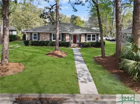 5108 Abercorn St, Savannah, GA 31405