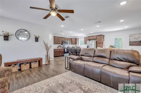 243 Best Loop, Hortense, GA 31543 photo 6