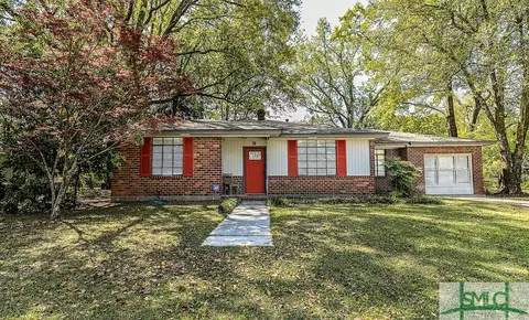 9 Chippewa Dr, Savannah, GA 31406