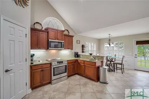 10 Redwall Cir, Savannah, GA 31407 photo 7