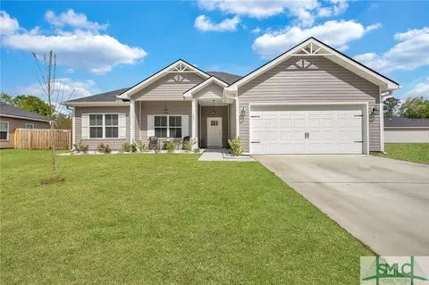 236 Cherokee Oaks Xing, Hinesville, GA 31313