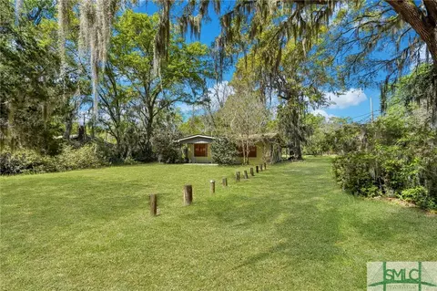 5807 Beverly St, Savannah, GA 31405