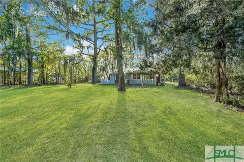 5827 Beverly St, Savannah, GA 31405