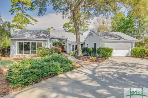 8 Sparkleberry Ln, Savannah, GA 31411