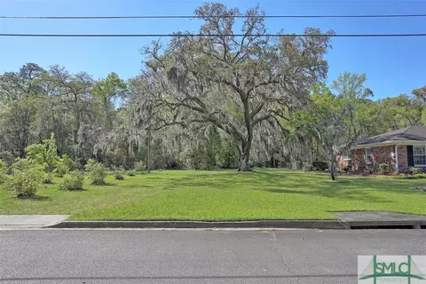 33 Wildwood Dr, Savannah, GA 31405