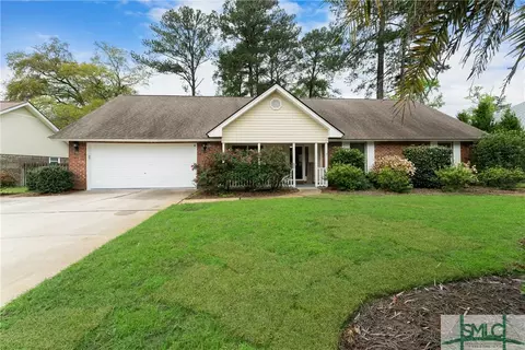 82 Flint Creek Dr, Richmond Hill, GA 31324