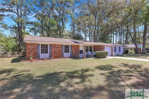 8 Sapelo Rd, Savannah, GA 31410
