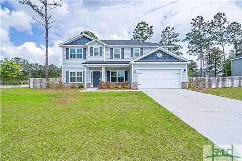 17 Pitch Point Trl, Richmond Hill, GA 31324