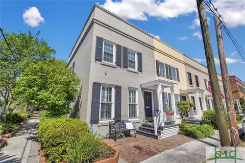 527 Howard St, Savannah, GA 31401