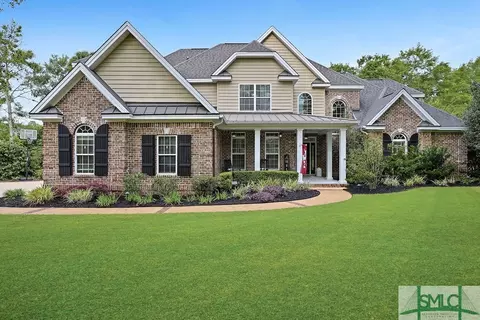 370 Chastain Cir, Richmond Hill, GA 31324