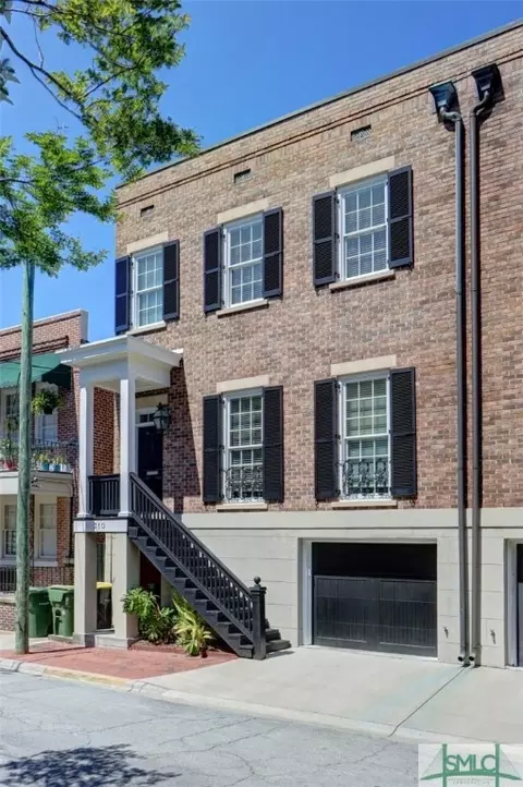 310 W Taylor St, Savannah, GA 31401
