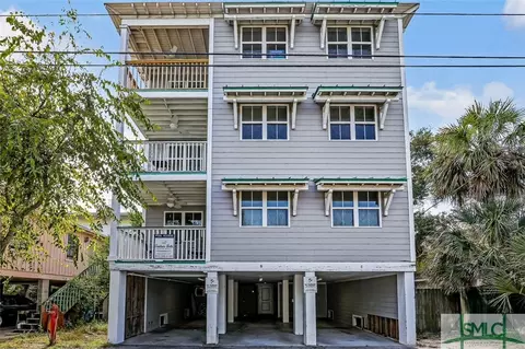17 Izlar Ave #A, Tybee Island, GA 31328