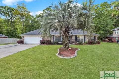 207 Sassafras Ln, Midway, GA 31320