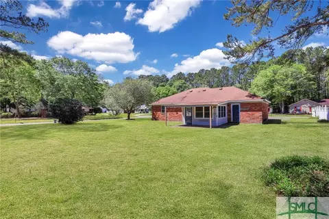 131 Rose Dr, Springfield, GA 31329 photo 3