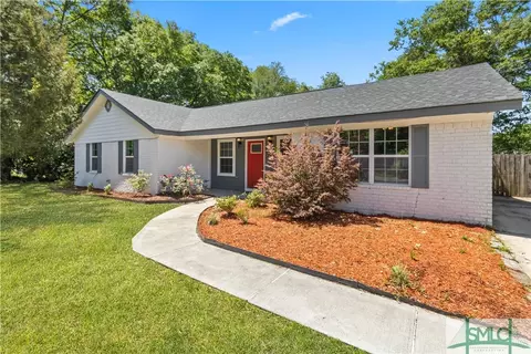 214 Jefferson Cir SE, Allenhurst, GA 31301