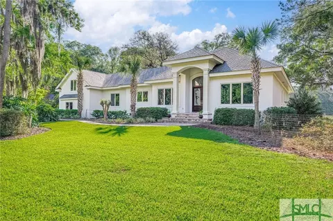 1 Deer Creek Dr, Savannah, GA 31411