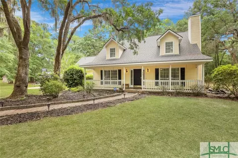 210 Belfast Pines Dr, Richmond Hill, GA 31324