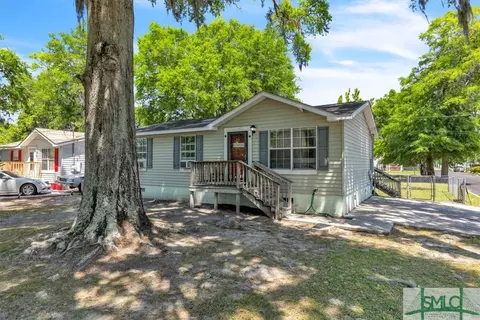 1202 Myers St, Savannah, GA 31405