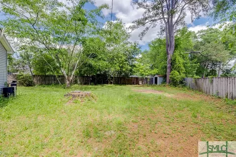 207 E 4th St, Springfield, GA 31329 photo 23