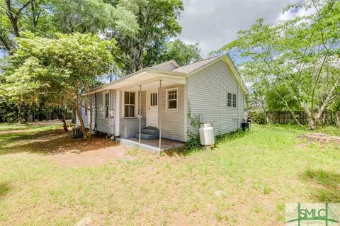 207 E 4th St, Springfield, GA 31329 photo 22