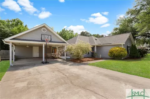 220 Lindsey Dr, Richmond Hill, GA 31324