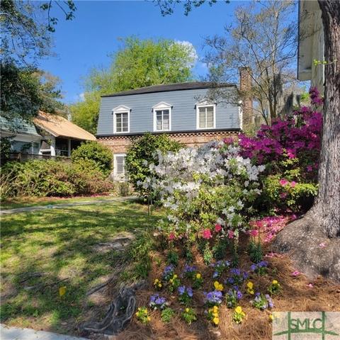 332 E 48th St, Savannah, GA 31405