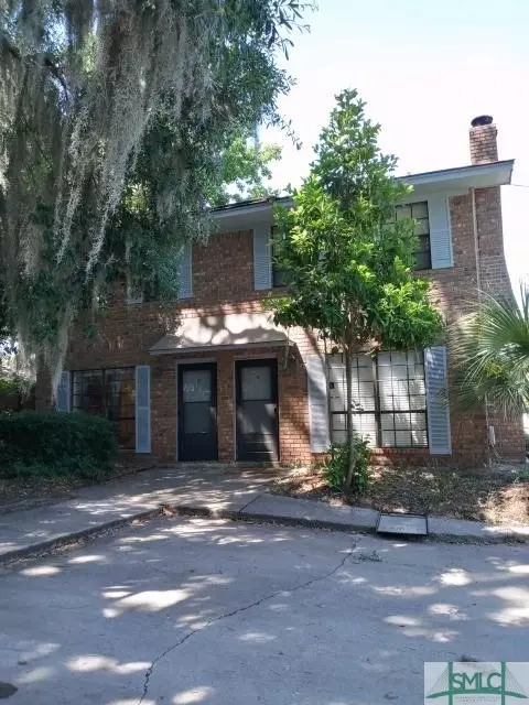 2220 E Victory Dr, Savannah, GA 31404