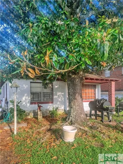 812 Carver St, Savannah, GA 31415