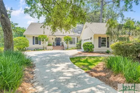 8 White Horse Ln, Savannah, GA 31411