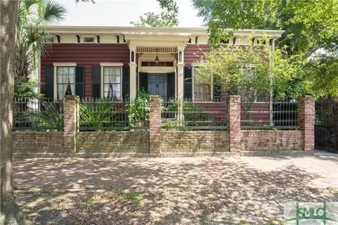 10 W Duffy St, Savannah, GA 31401