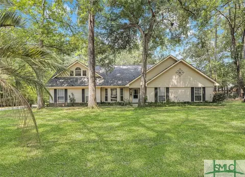 64 Oak Pointe Dr, Richmond Hill, GA 31324