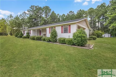 103 Richey Dr, Claxton, GA 30417