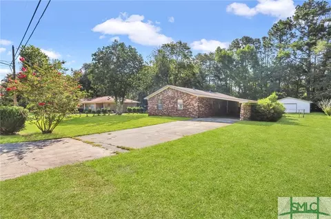 17 Dogwood St, Hinesville, GA 31313