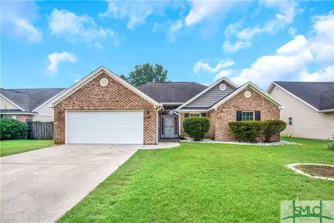 218 Pebblestone Dr, Bloomingdale, GA 31302